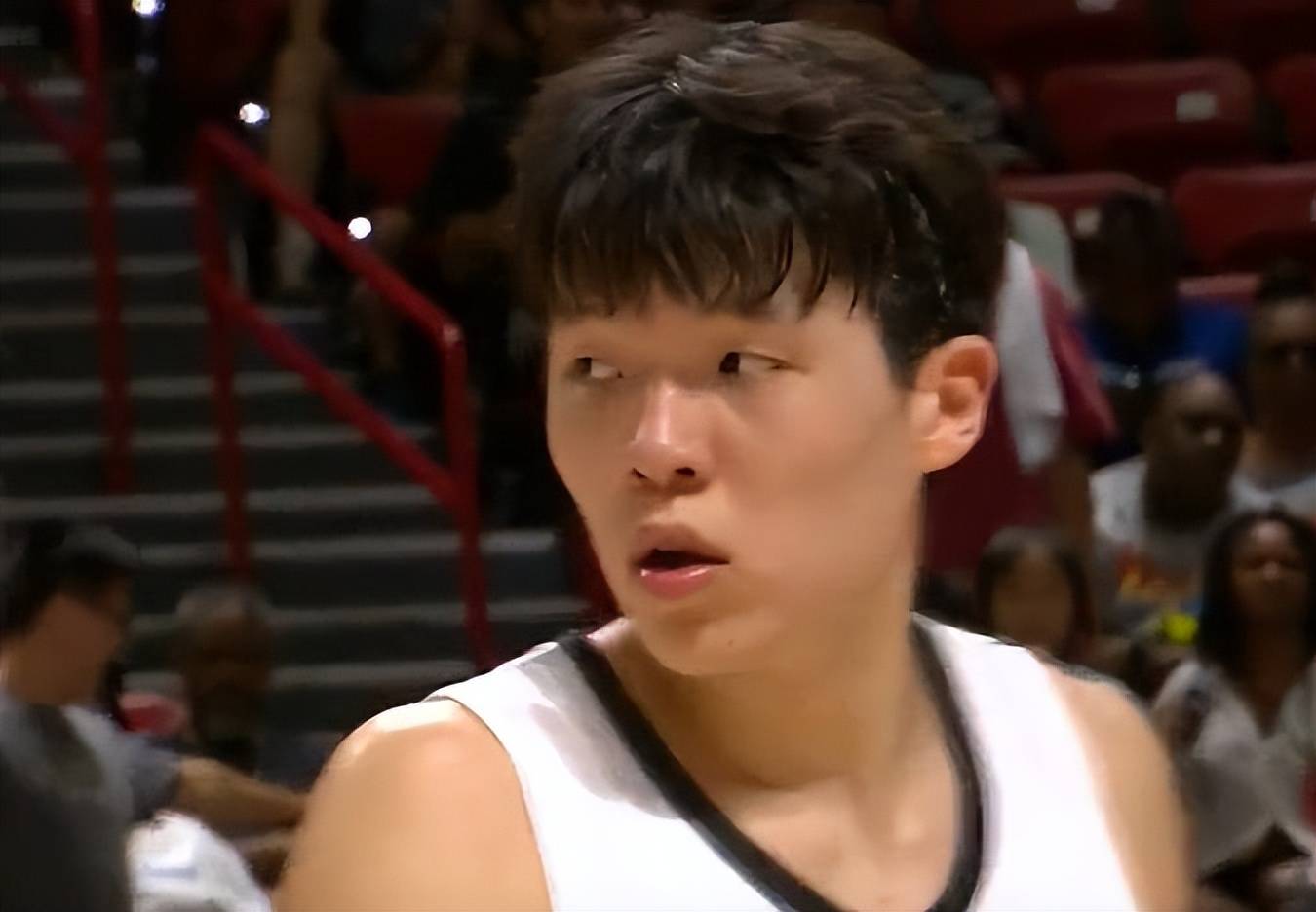 杨瀚森赛后采访不满力量+终结遇到比卢普斯再度道歉!的简单介绍