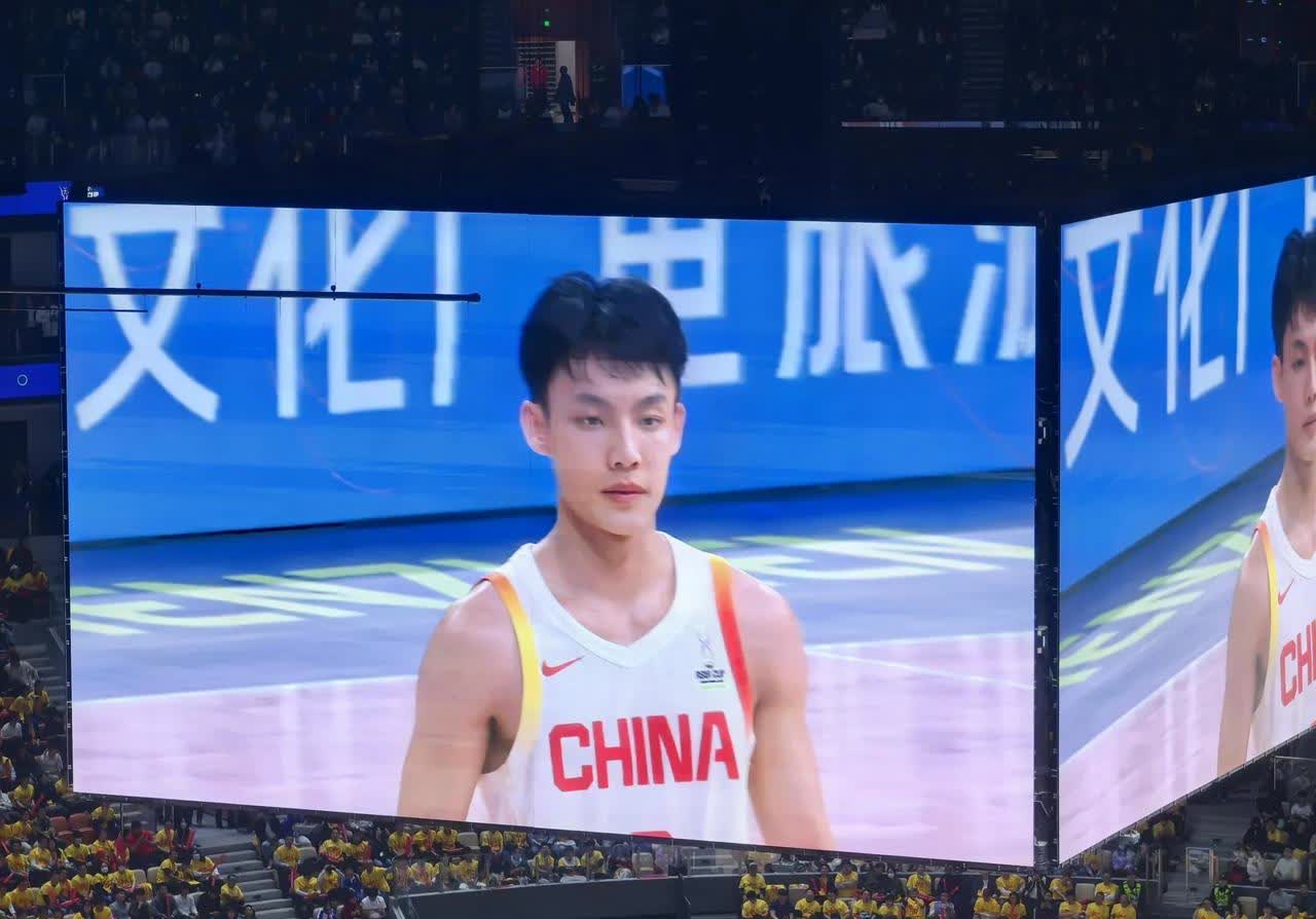 关键比赛中，星火战魂扳平比分，操作拉满(skt世界赛历年详细战绩)