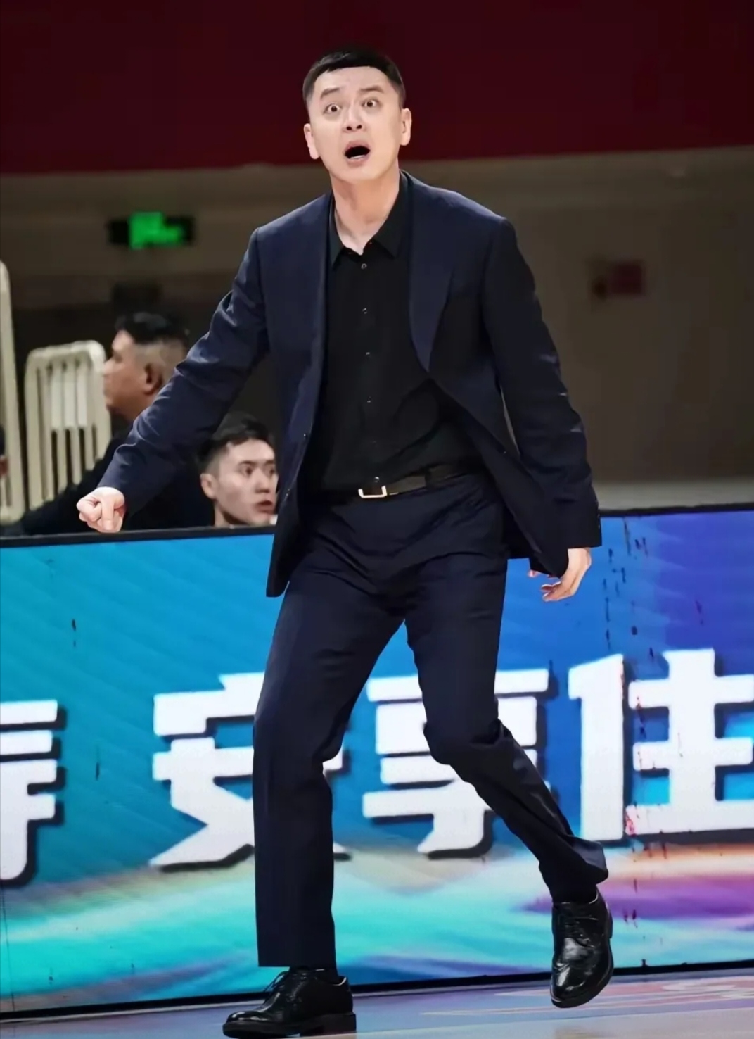 九游娱乐官方平台-辽篮下午3点34官宣杨鸣归队!别样训练曝光,专门为了对付广东宏远?(辽篮将为杨鸣举办退役仪式)