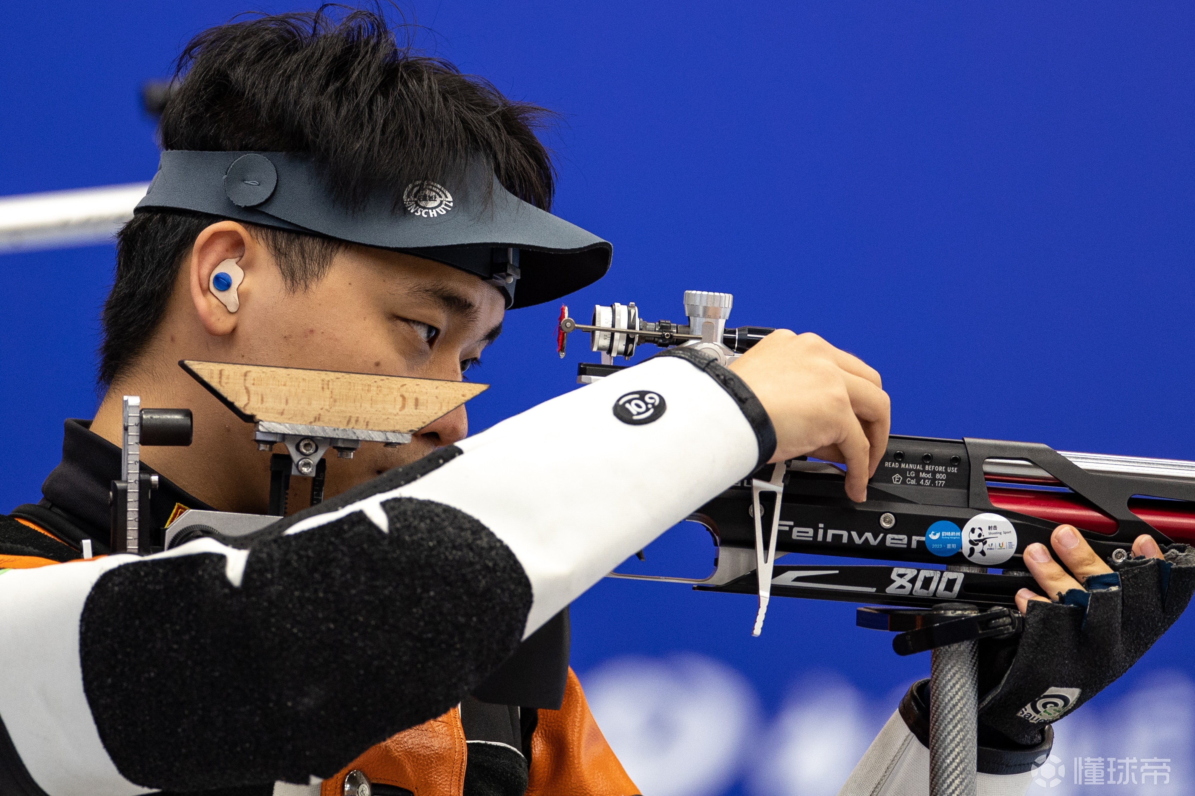 九游娱乐靠谱-中国射击选手获得个人第三块金牌(全国射击第三名是谁)